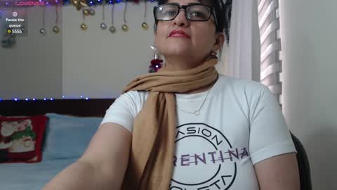 Isabeel Sofia online show from 4, 1, 2025