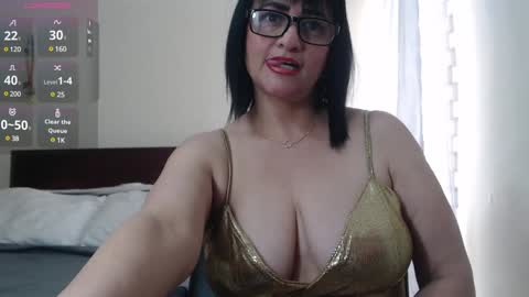 Isabeel Sofia online show from 7, 1, 2025