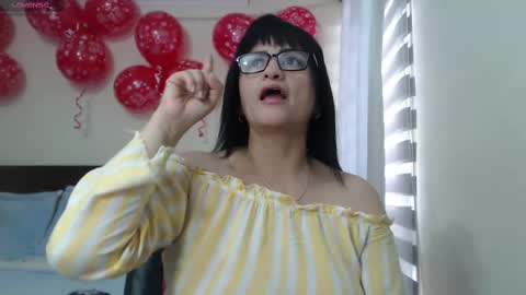 Isabeel Sofia online show from 11, 2, 2025