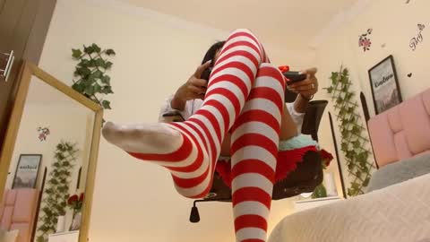 Snapshot of isabela_ferrer_ chatting on 30, 1, 2025 I S A online show from 30, 1, 2025