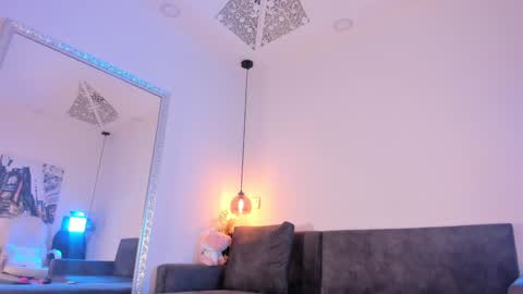 Isabela online show from 4, 2, 2025