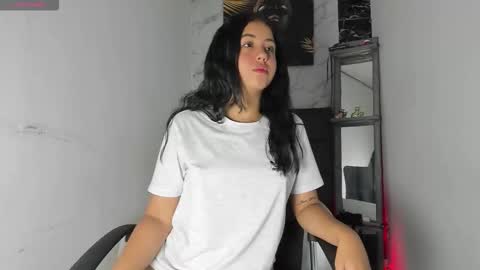 Snapshot of isabela_lux chatting on 28, 10, 2025 Isabella online show from 28, 10, 2025