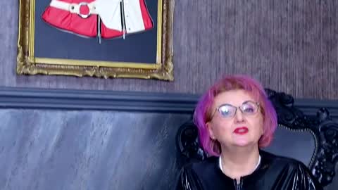 Isabella Conte online show from 7, 1, 2025