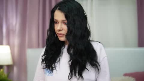 Snapshot of isabelamber chatting on 24, 11, 2025 Isabel online show from 24, 11, 2025