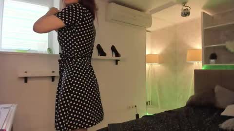 IsabelKiss online show from 20, 9, 2025