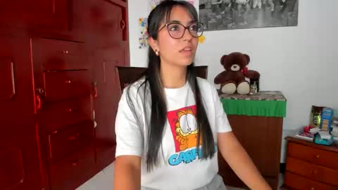 Isabella22 1 online show from 17, 1, 2025