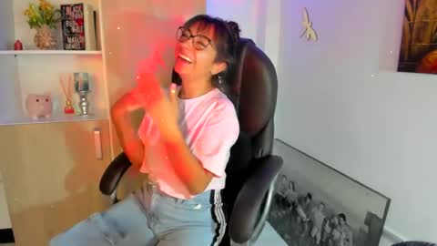 Isabella22 1 online show from 4, 3, 2025