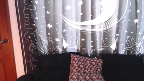    online show from 15, 1, 2025