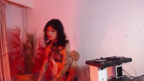    online show from 17, 1, 2025