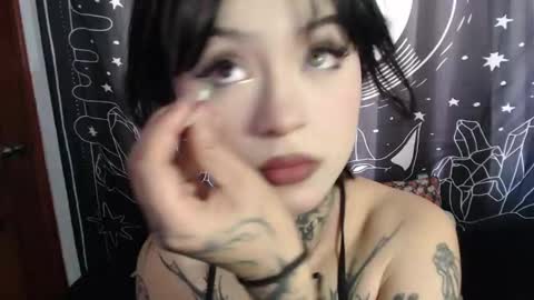    online show from 22, 1, 2025