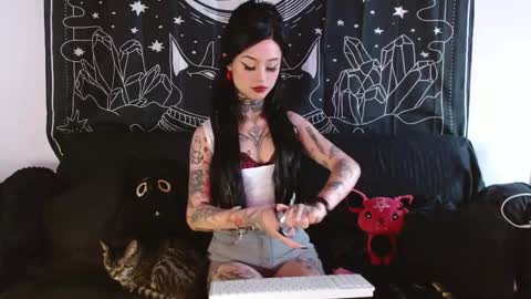    online show from 31, 10, 2025