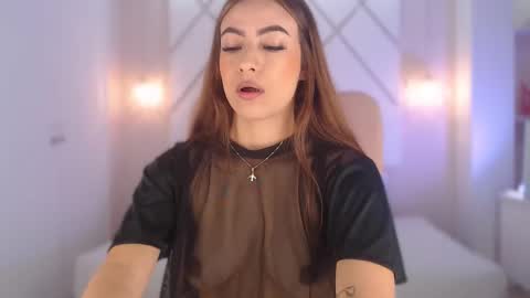 Snapshot of isabella__shine chatting on 14, 10, 2025 Isa online show from 14, 10, 2025