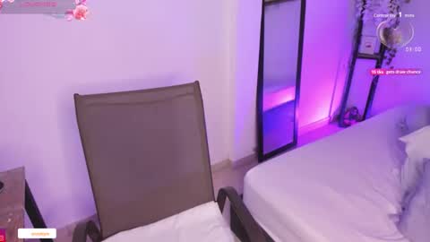 Snapshot of isabella_boyer chatting on 11, 11, 2025 isabella online show from 11, 11, 2025