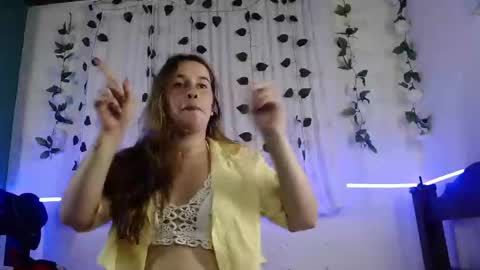 Isabella online show from 11, 3, 2025