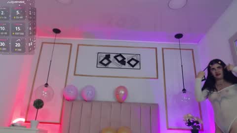 Snapshot of isabella_cherry_ chatting on 27, 11, 2025 Isa Online 11pm to 5am Colombia time online show from 27, 11, 2025