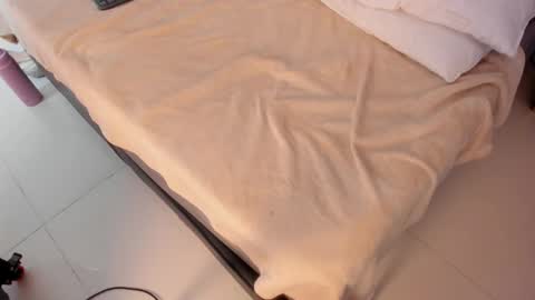 isabella_crofts online show from 11, 11, 2025