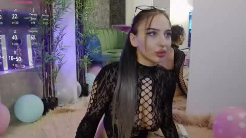 Isabella online show from 21, 10, 2025