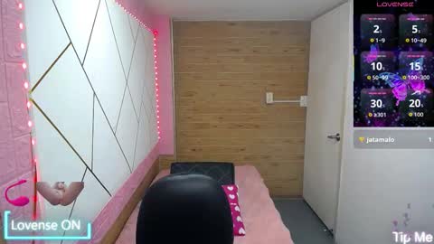 Snapshot of isabella_roseee chatting on 29, 10, 2025 isabella_roseee online show from 29, 10, 2025