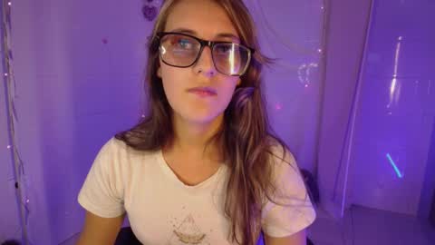 Isabella Rros online show from 27, 9, 2025