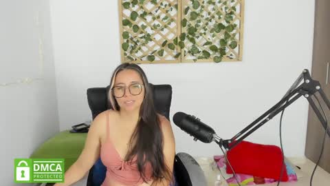 Isabella online show from 2, 1, 2025