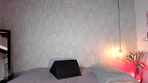 isabella zc online show from 7, 1, 2025