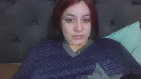 isabellaa_hills_ online show from 3, 10, 2025