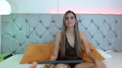 luna veyra online show from 11, 11, 2025