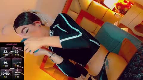 isabellagirs online show from 9, 10, 2025