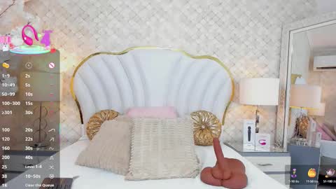 Isabella  online show from 15, 10, 2025