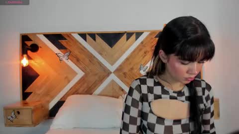 Isabella  online show from 15, 9, 2025