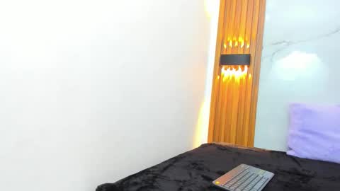 isabellamonet online show from 14, 11, 2025