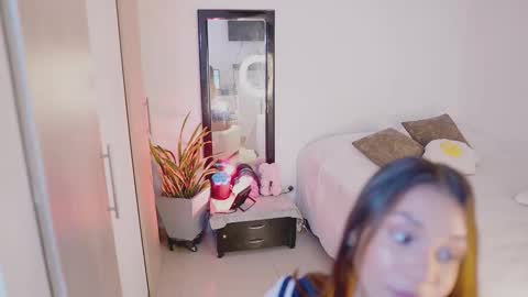 isabella online show from 1, 10, 2025