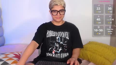 Isabella Mout  online show from 11, 1, 2026