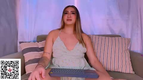 Snapshot of isabellas_smith chatting on 13, 10, 2025 Martina IG martissmith01 online show from 13, 10, 2025