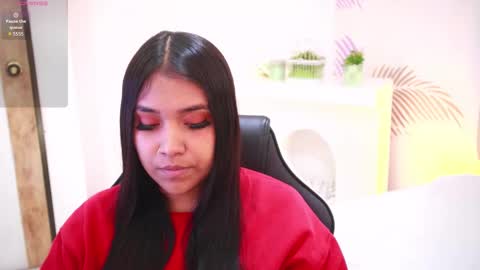 Snapshot of isabelle_lane chatting on 4, 12, 2025 online show from 4, 12, 2025