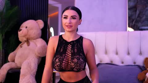 IsabelleHunt online show from 16, 9, 2025
