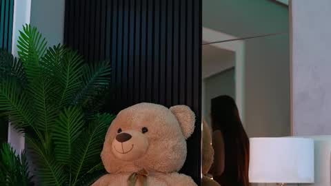 IsabelleHunt online show from 7, 10, 2025
