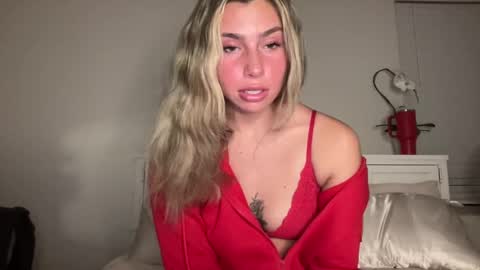 isabellekinsley online show from 4, 12, 2024