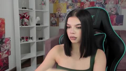 isabellevale online show from 2, 10, 2025