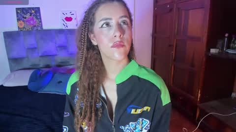 Snapshot of isangel_ chatting on 10, 9, 2025 Isabela online show from 10, 9, 2025