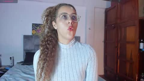 Snapshot of isangel_ chatting on 17, 9, 2025 Isabela online show from 17, 9, 2025