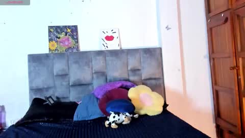 Snapshot of isangel_ chatting on 6, 11, 2025 Isabela online show from 6, 11, 2025