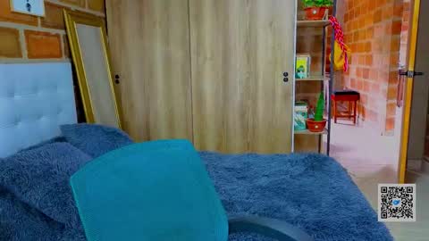 Isabela Paz online show from 7, 10, 2025