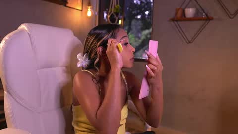 Snapshot of isapetit_ chatting on 3, 10, 2025 Isa Isabella online show from 3, 10, 2025