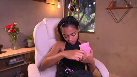 Snapshot of isapetit_ chatting on 6, 10, 2025 Isa Isabella online show from 6, 10, 2025