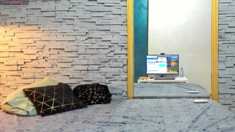 Snapshot of ishalyn chatting on 12, 9, 2025 ishalyn online show from 12, 9, 2025