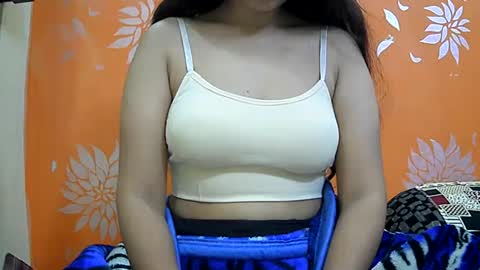ishika_singh_ online show from 6, 1, 2025