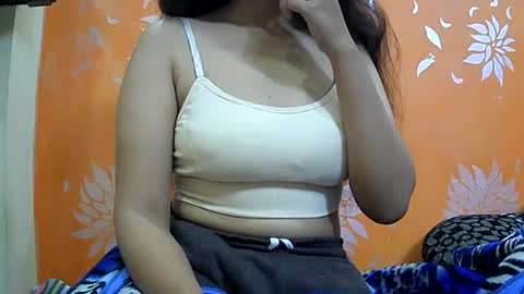 ishika_singh_ online show from 7, 2, 2025