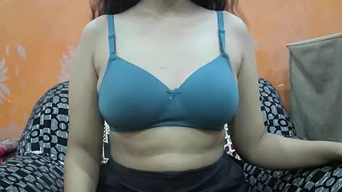 ishika_singh_ online show from 23, 9, 2025