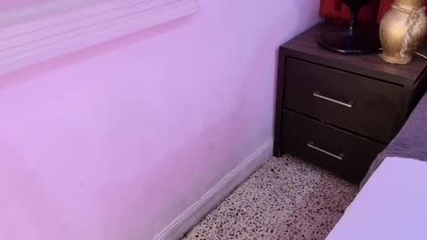 Isis  online show from 25, 1, 2025